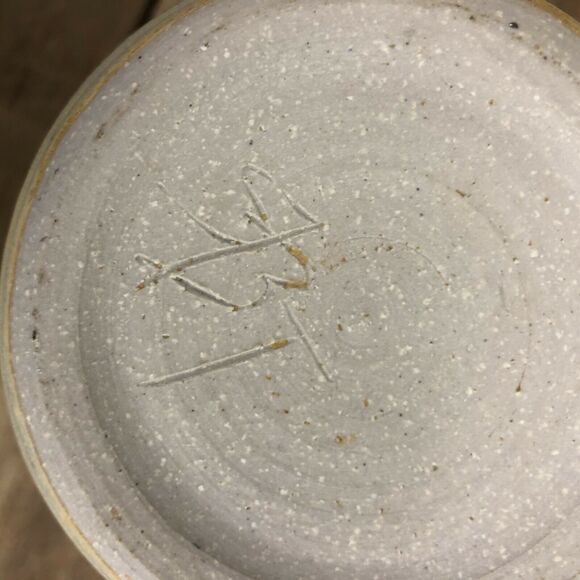 Handctafted Art Pottery Vase Mid Century Modern Vibes Signed Piece - Picture 6 of 7